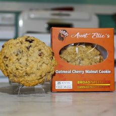 Oatmeal Cherry Walnut Cookie [25mg] aunt ellies
