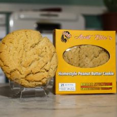 homestyle-peanut-butter-cookie-aunt ellies