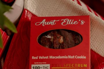 Spreading Cheer Aunt Ellies 100mg Red Velvet Macadamia Nut Cookie Christmas theme. Halo Infusions. Full spectrum. best edibles in arizona. tucson edibles